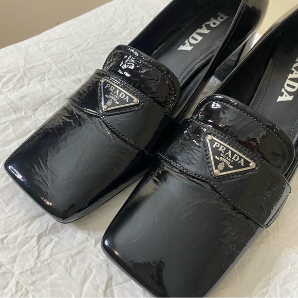 Prada Triangle-plaque square-toe black heeled patent leather loafers - Picture 7 of 11